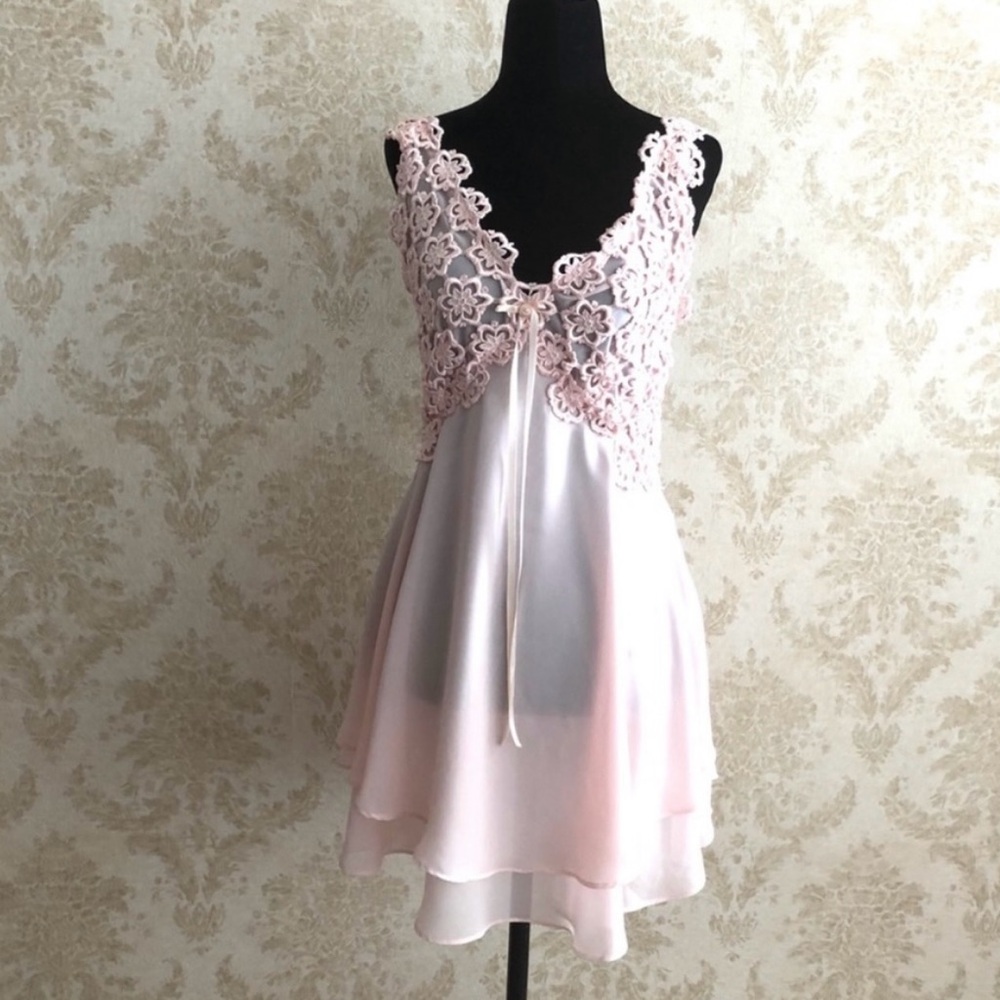 La SENZA Light Pink Lace 2 Pieces Chemise Set - Picture 6 of 15